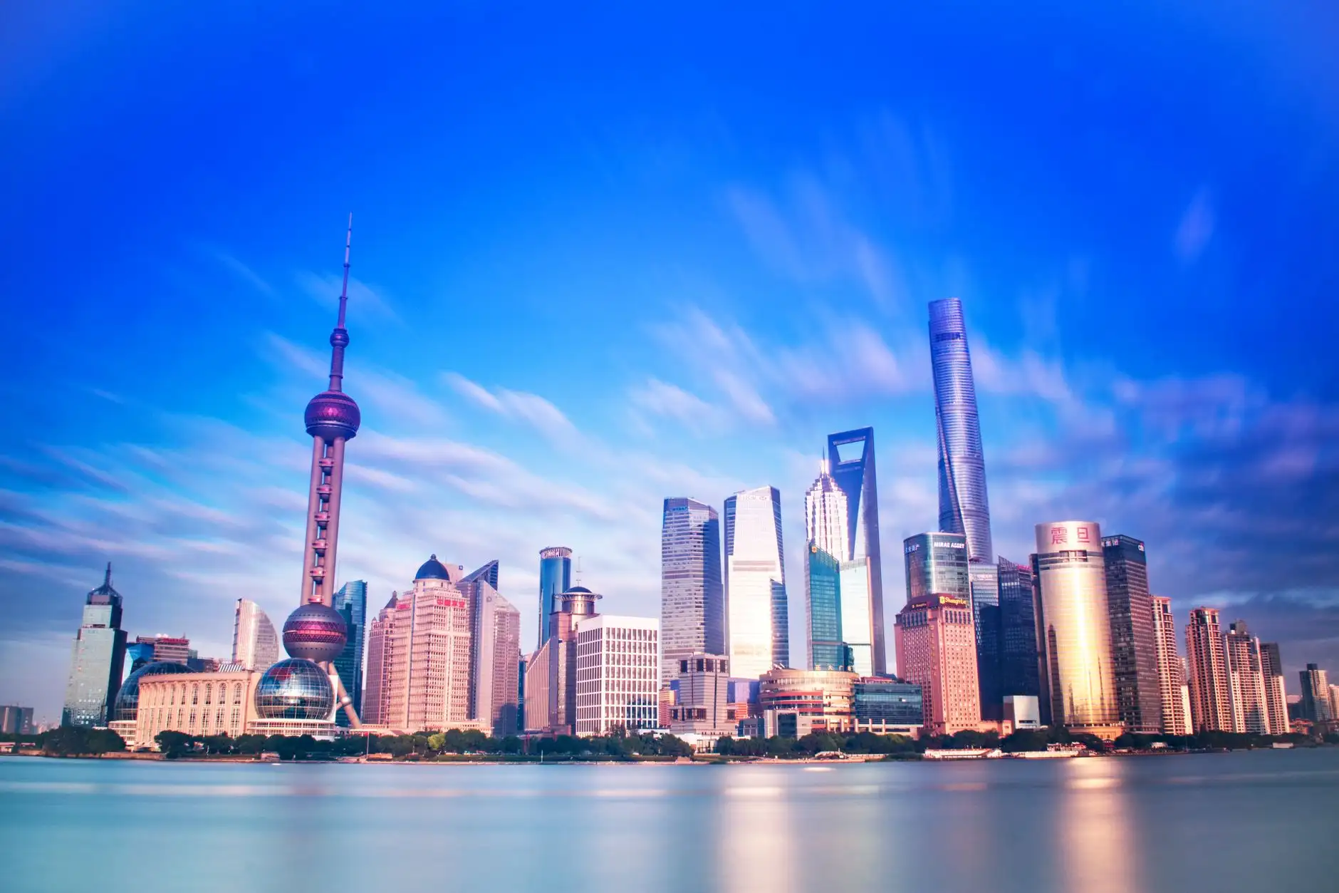 工业脚轮选型指南：辰龙脚轮适配AGV与重型设备的方案